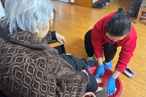 温情守护银发岁月&nbsp;川沙居家养老服