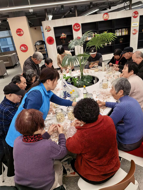 情暖腊八 关爱同行